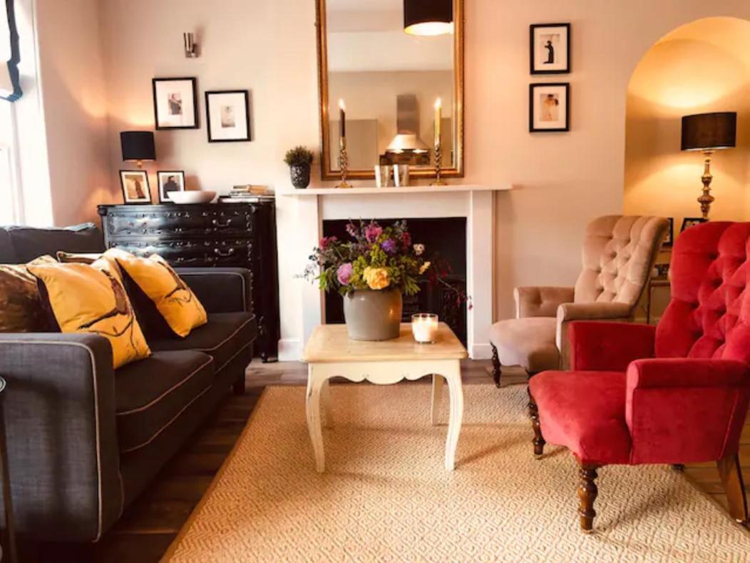 Pass The Keys Old Beams Luxury Style & Comfort In Town Centre Bakewell Bagian luar foto