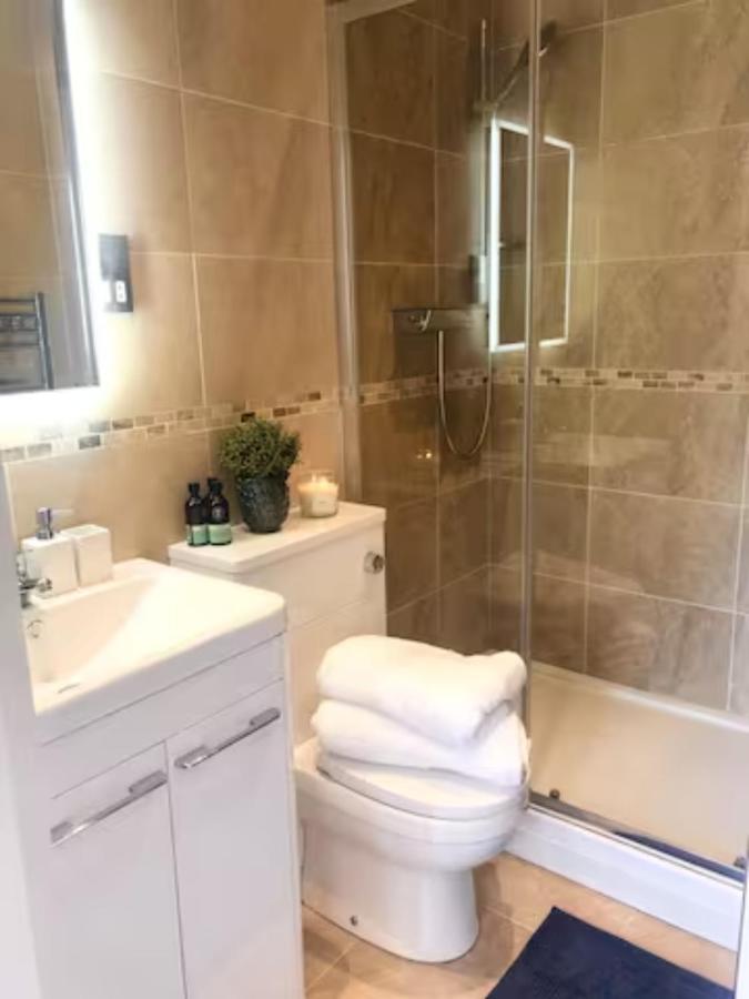 Pass The Keys Old Beams Luxury Style & Comfort In Town Centre Bakewell Bagian luar foto